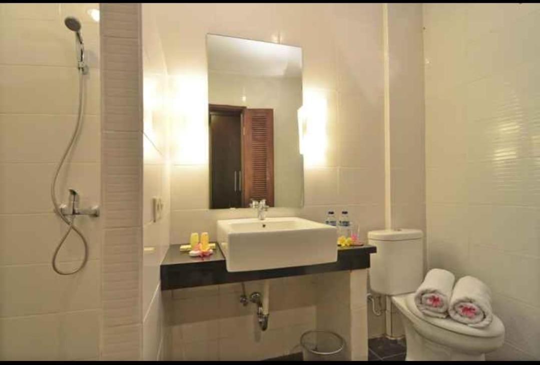 Dalia Budget Hotel Senggigi Exteriér fotografie