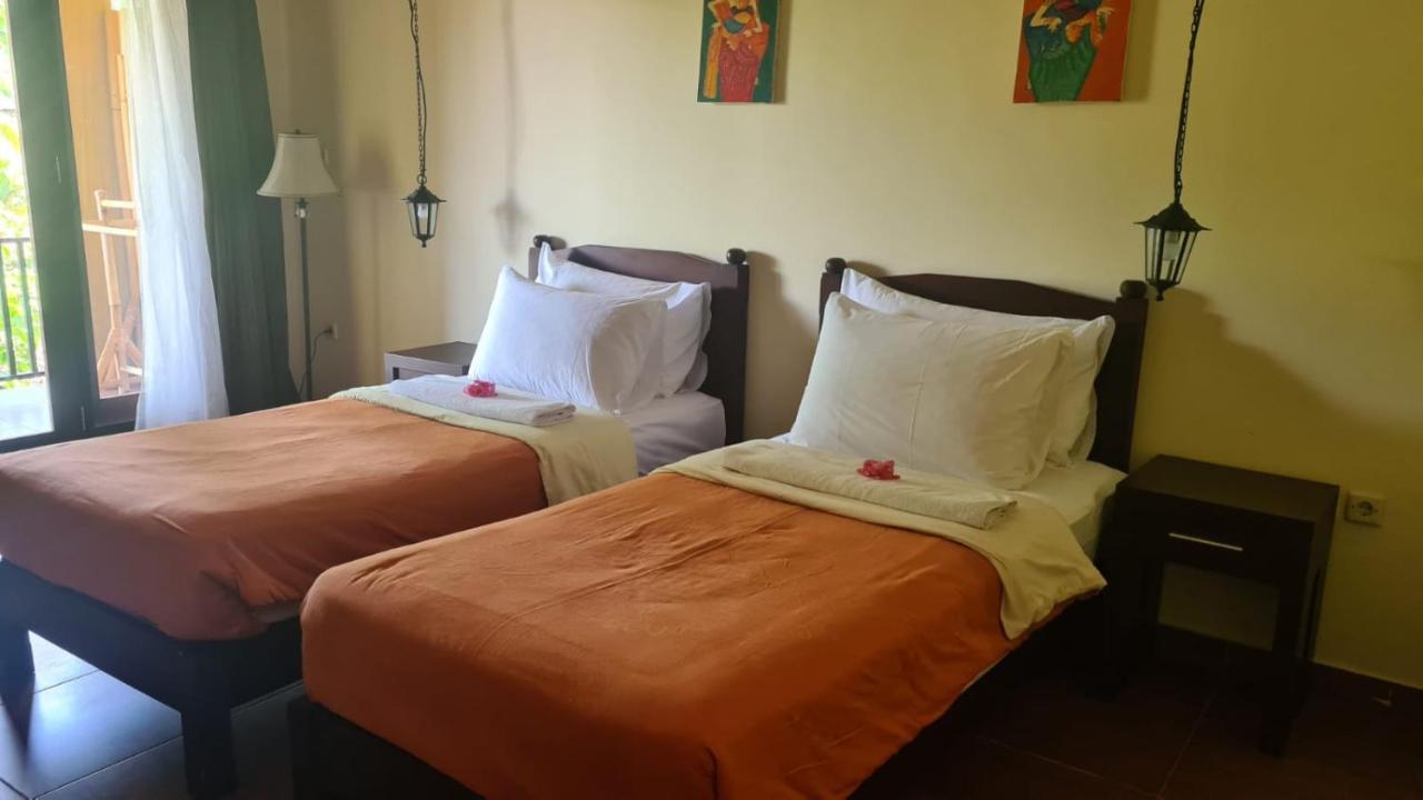 Dalia Budget Hotel Senggigi Exteriér fotografie