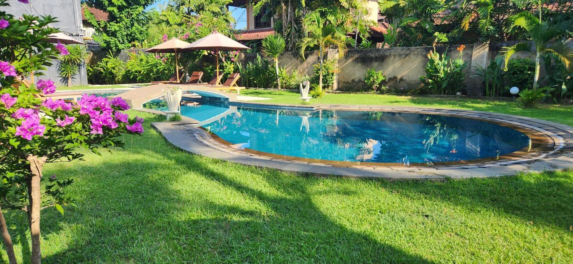 Dalia Budget Hotel Senggigi Exteriér fotografie